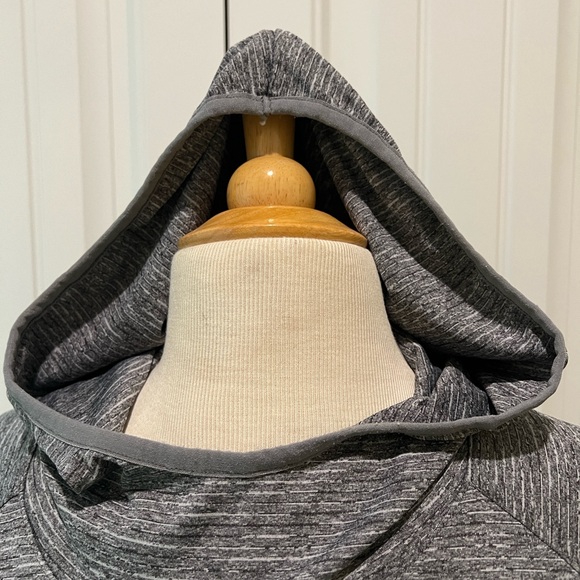 #788. Longhorn Apparel Lightweight Performance Gray Hoodie. Size 2XL - Picture 3 of 9